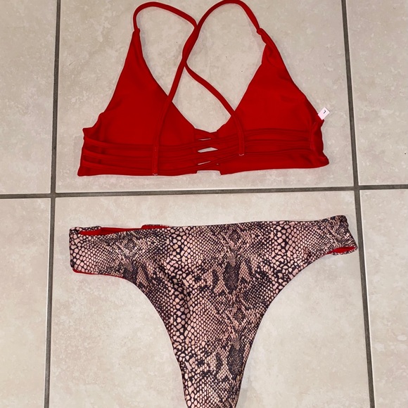 NWT Bikini Red/Snake Pattern Set - Picture 2 of 2